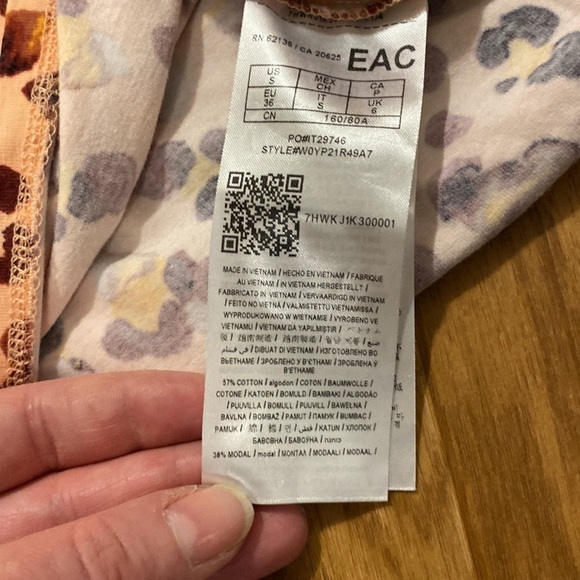 Guess Women’s Pink Animal Print  Top Vintage (Small) - Picture 4 of 6